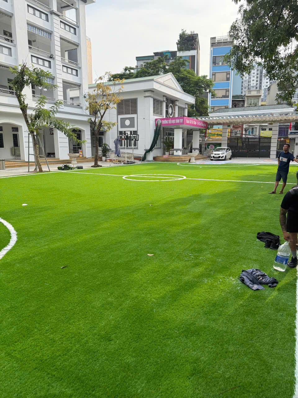 Tại sao nên sử dụng cỏ nhân tạo để trang trí nhà, sân vườn